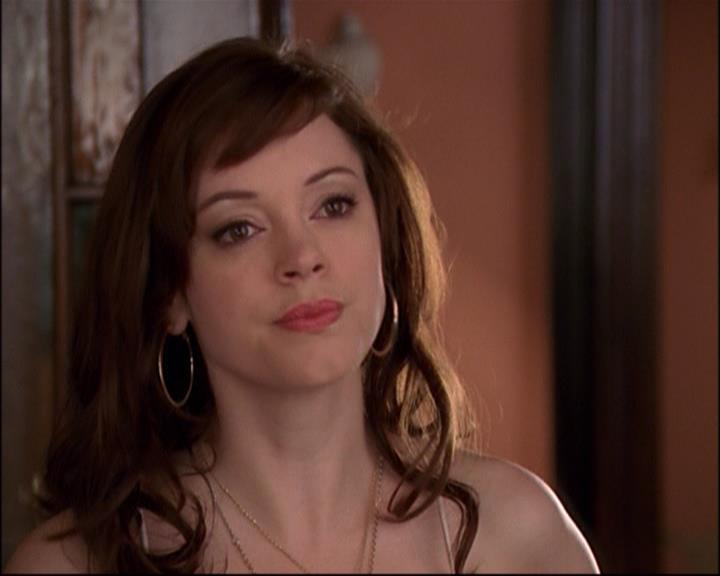 Charmed-Online_dot_net-8x01StillCharmedAndKicking0811.jpg Charmed-Online_dot_net-8x01StillCharmedAndKicking0811.jpg