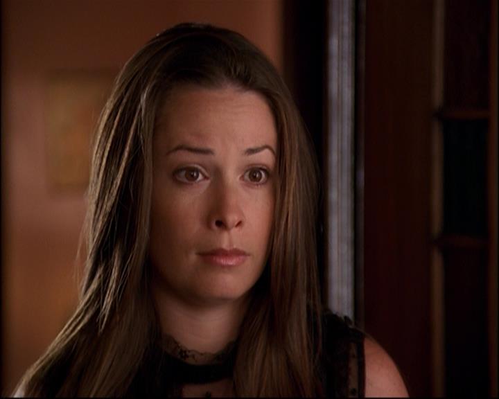 Charmed-Online_dot_net-8x01StillCharmedAndKicking0815.jpg Charmed-Online_dot_net-8x01StillCharmedAndKicking0815.jpg