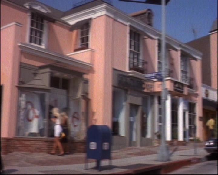 Charmed-Online_dot_net-8x01StillCharmedAndKicking0856.jpg Charmed-Online_dot_net-8x01StillCharmedAndKicking0856.jpg