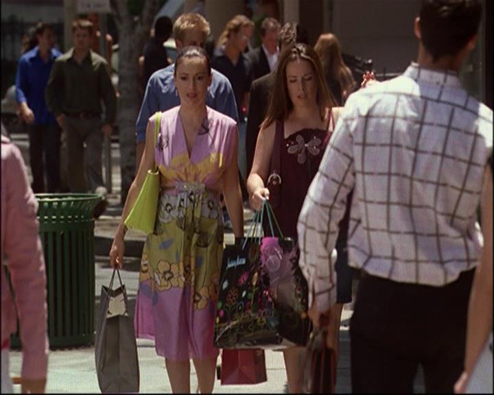 Charmed-Online_dot_net-8x01StillCharmedAndKicking0886.jpg Charmed-Online_dot_net-8x01StillCharmedAndKicking0886.jpg