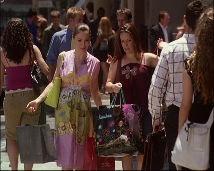 Charmed-Online_dot_net-8x01StillCharmedAndKicking0888.jpg Charmed-Online_dot_net-8x01StillCharmedAndKicking0888.jpg