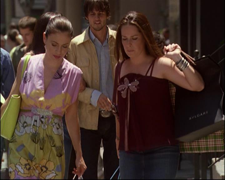 Charmed-Online_dot_net-8x01StillCharmedAndKicking0904.jpg Charmed-Online_dot_net-8x01StillCharmedAndKicking0904.jpg