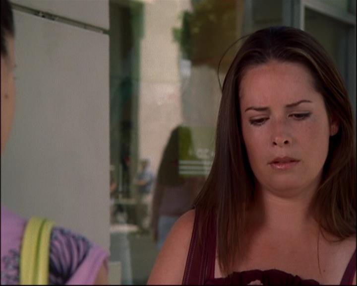 Charmed-Online_dot_net-8x01StillCharmedAndKicking0932.jpg