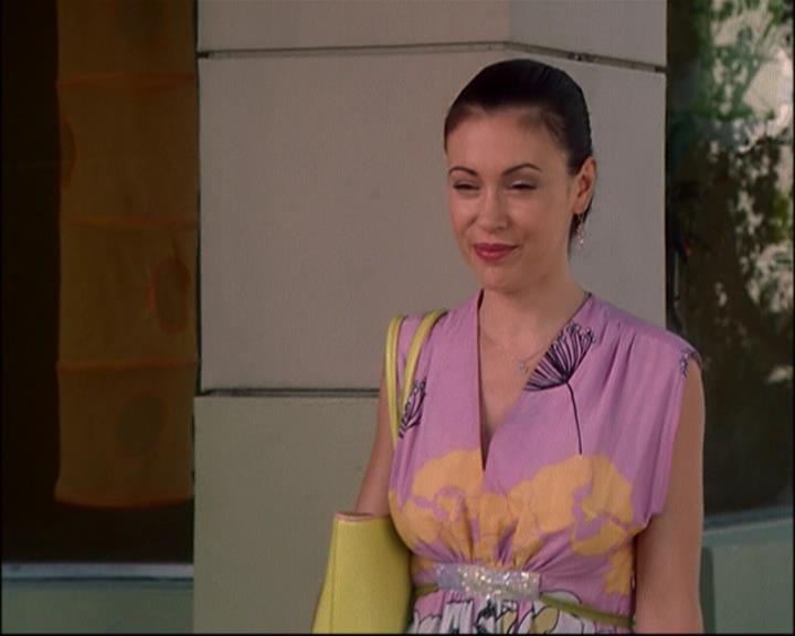 Charmed-Online_dot_net-8x01StillCharmedAndKicking0952.jpg Charmed-Online_dot_net-8x01StillCharmedAndKicking0952.jpg