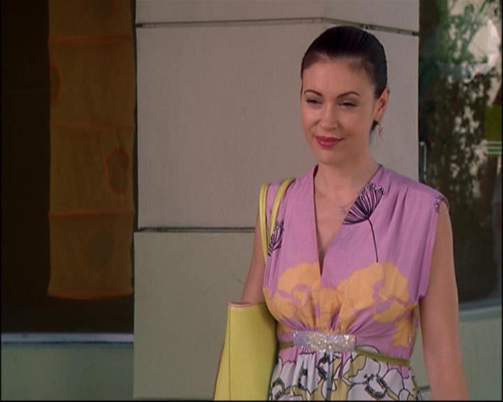 Charmed-Online_dot_net-8x01StillCharmedAndKicking0954.jpg Charmed-Online_dot_net-8x01StillCharmedAndKicking0954.jpg