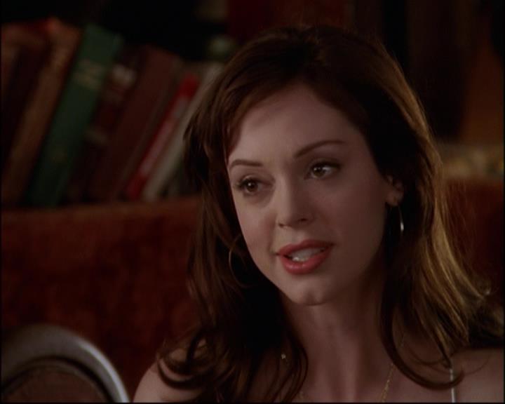 Charmed-Online_dot_net-8x01StillCharmedAndKicking1034.jpg Charmed-Online_dot_net-8x01StillCharmedAndKicking1034.jpg