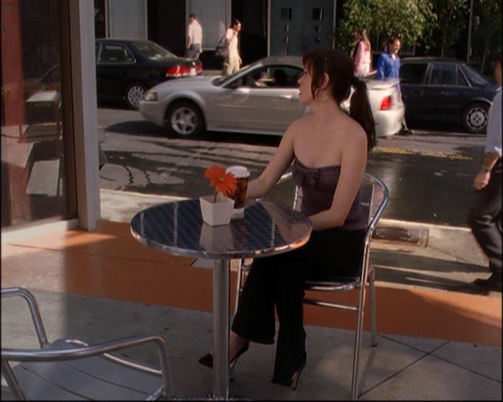 Charmed-Online_dot_net-8x01StillCharmedAndKicking1084.jpg Charmed-Online_dot_net-8x01StillCharmedAndKicking1084.jpg