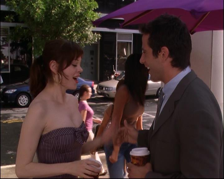 Charmed-Online_dot_net-8x01StillCharmedAndKicking1095.jpg