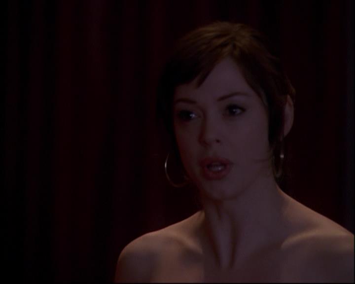 Charmed-Online_dot_net-8x01StillCharmedAndKicking1208.jpg Charmed-Online_dot_net-8x01StillCharmedAndKicking1208.jpg