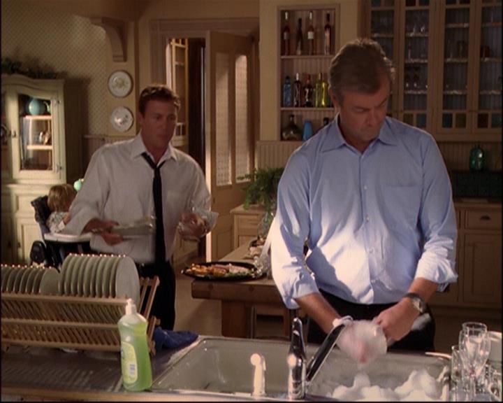 Charmed-Online_dot_net-8x01StillCharmedAndKicking1258.jpg Charmed-Online_dot_net-8x01StillCharmedAndKicking1258.jpg