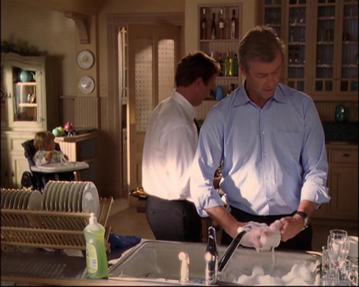 Charmed-Online_dot_net-8x01StillCharmedAndKicking1259.jpg Charmed-Online_dot_net-8x01StillCharmedAndKicking1259.jpg