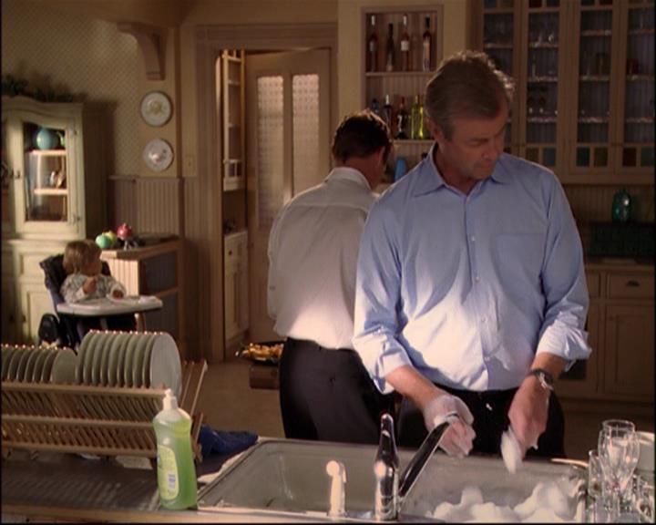 Charmed-Online_dot_net-8x01StillCharmedAndKicking1261.jpg Charmed-Online_dot_net-8x01StillCharmedAndKicking1261.jpg