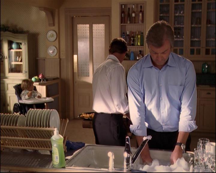 Charmed-Online_dot_net-8x01StillCharmedAndKicking1264.jpg Charmed-Online_dot_net-8x01StillCharmedAndKicking1264.jpg