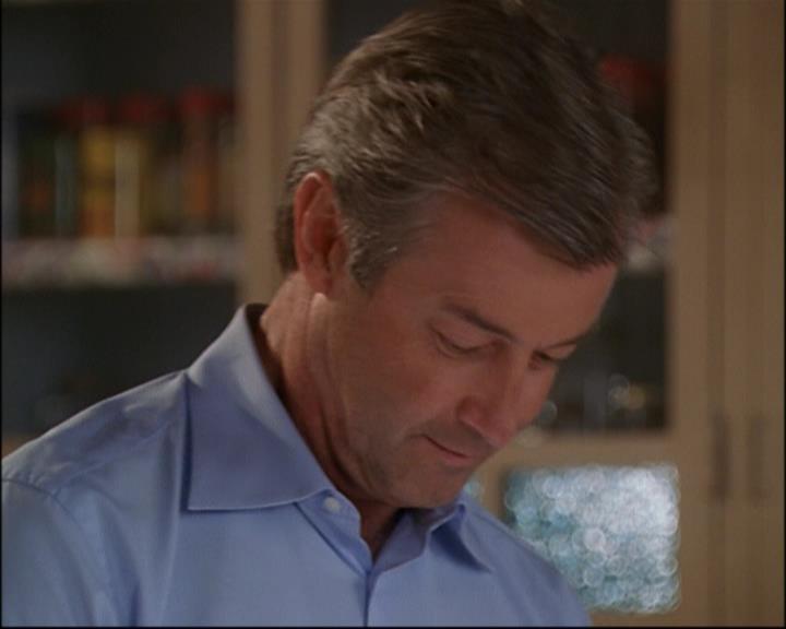 Charmed-Online_dot_net-8x01StillCharmedAndKicking1279.jpg Charmed-Online_dot_net-8x01StillCharmedAndKicking1279.jpg