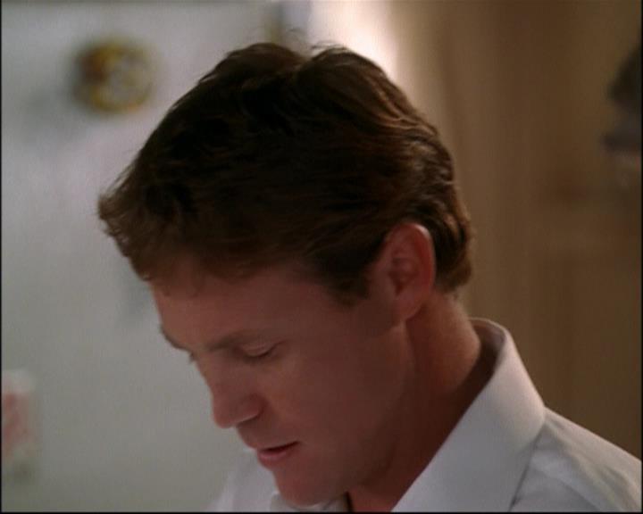 Charmed-Online_dot_net-8x01StillCharmedAndKicking1331.jpg