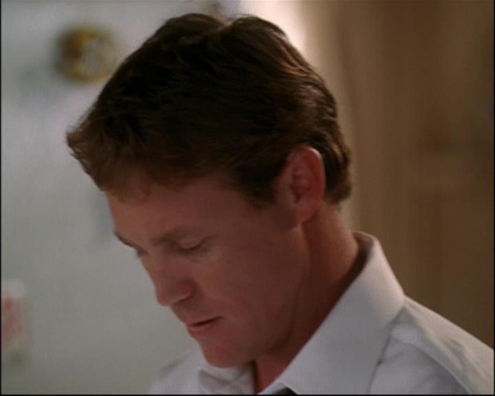 Charmed-Online_dot_net-8x01StillCharmedAndKicking1337.jpg