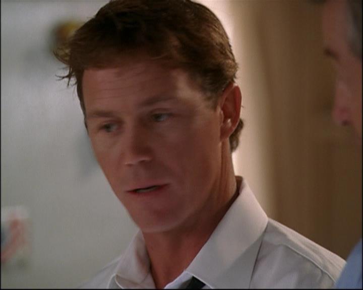 Charmed-Online_dot_net-8x01StillCharmedAndKicking1356.jpg Charmed-Online_dot_net-8x01StillCharmedAndKicking1356.jpg