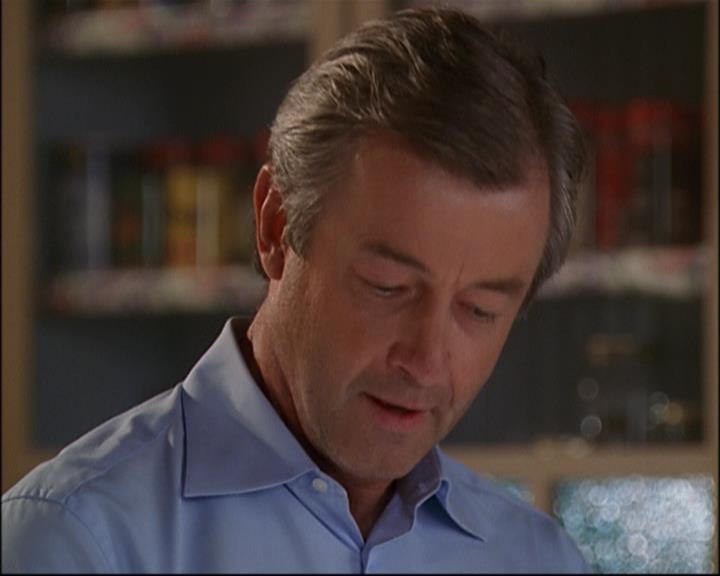 Charmed-Online_dot_net-8x01StillCharmedAndKicking1369.jpg Charmed-Online_dot_net-8x01StillCharmedAndKicking1369.jpg