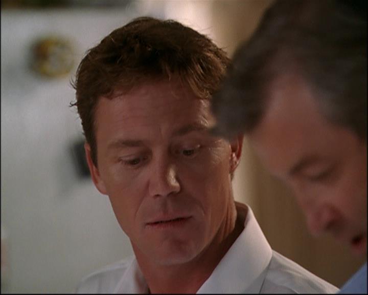Charmed-Online_dot_net-8x01StillCharmedAndKicking1381.jpg Charmed-Online_dot_net-8x01StillCharmedAndKicking1381.jpg