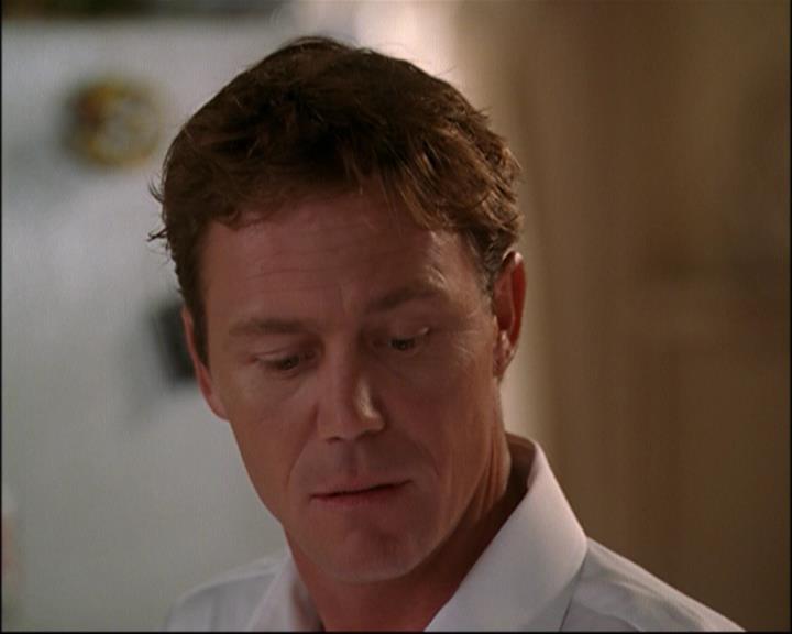 Charmed-Online_dot_net-8x01StillCharmedAndKicking1383.jpg Charmed-Online_dot_net-8x01StillCharmedAndKicking1383.jpg