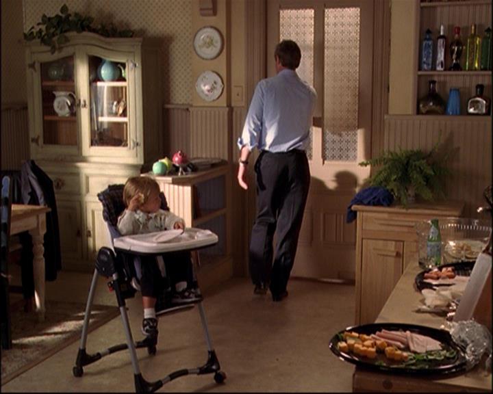 Charmed-Online_dot_net-8x01StillCharmedAndKicking1417.jpg Charmed-Online_dot_net-8x01StillCharmedAndKicking1417.jpg