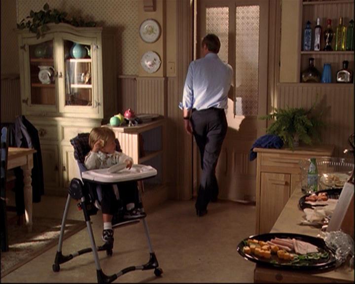 Charmed-Online_dot_net-8x01StillCharmedAndKicking1419.jpg Charmed-Online_dot_net-8x01StillCharmedAndKicking1419.jpg