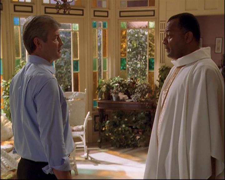 Charmed-Online_dot_net-8x01StillCharmedAndKicking1489.jpg