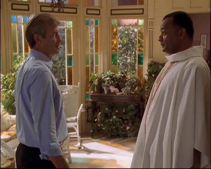 Charmed-Online_dot_net-8x01StillCharmedAndKicking1501.jpg