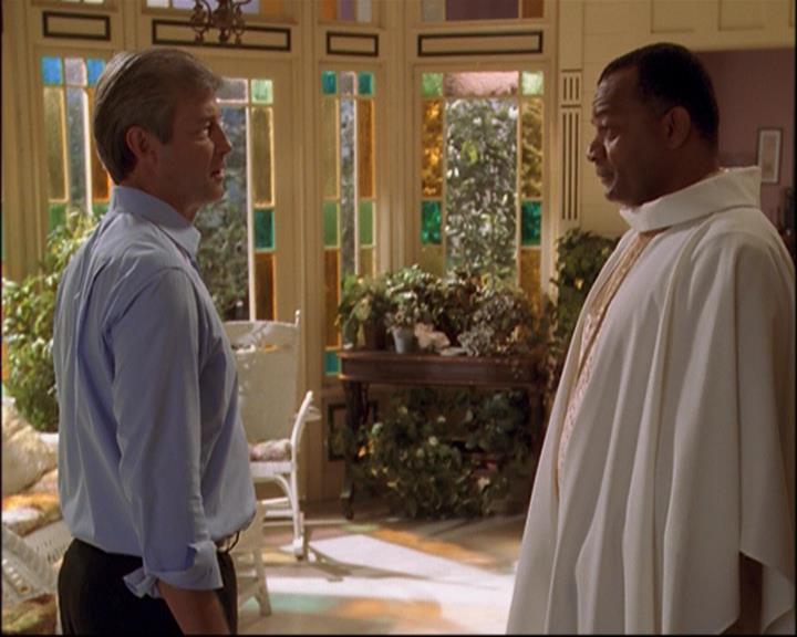 Charmed-Online_dot_net-8x01StillCharmedAndKicking1503.jpg