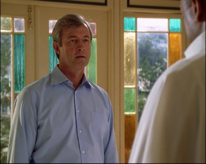 Charmed-Online_dot_net-8x01StillCharmedAndKicking1530.jpg