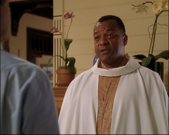 Charmed-Online_dot_net-8x01StillCharmedAndKicking1546.jpg