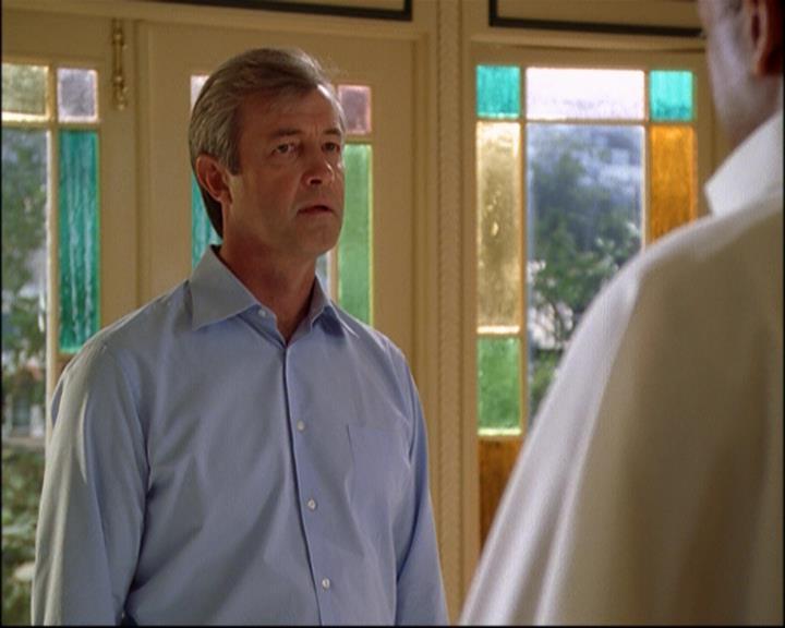 Charmed-Online_dot_net-8x01StillCharmedAndKicking1562.jpg