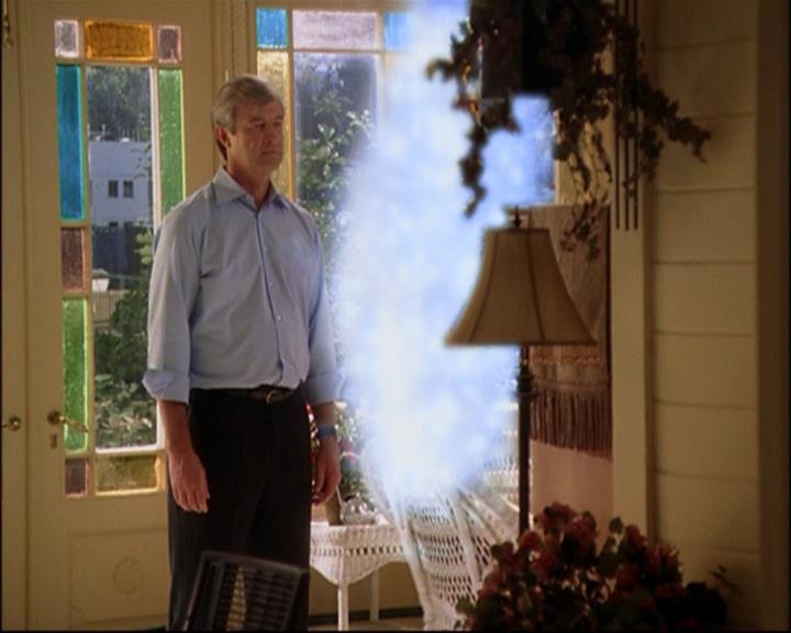 Charmed-Online_dot_net-8x01StillCharmedAndKicking1607.jpg