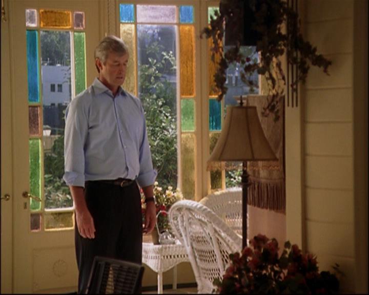 Charmed-Online_dot_net-8x01StillCharmedAndKicking1608.jpg
