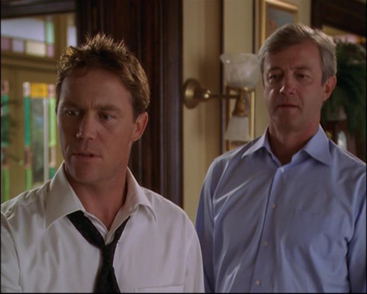 Charmed-Online_dot_net-8x01StillCharmedAndKicking1632.jpg