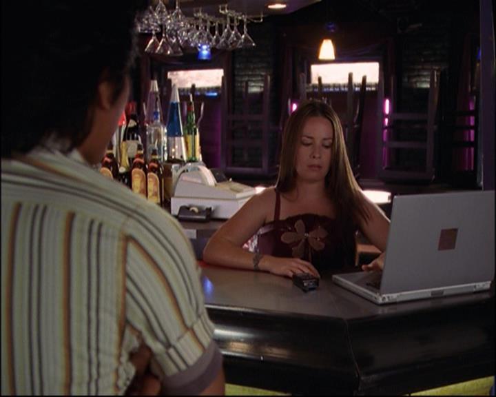 Charmed-Online_dot_net-8x01StillCharmedAndKicking1726.jpg