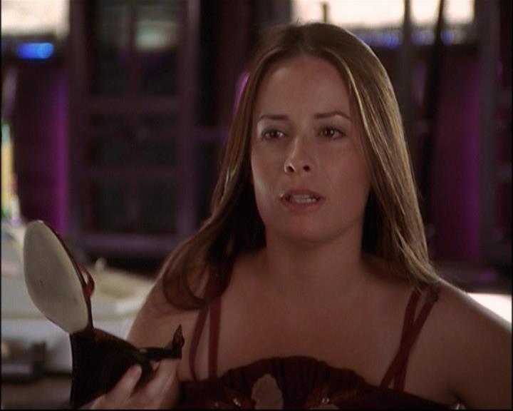 Charmed-Online_dot_net-8x01StillCharmedAndKicking1736.jpg