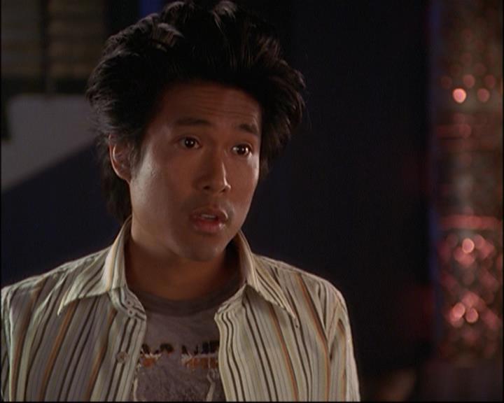 Charmed-Online_dot_net-8x01StillCharmedAndKicking1747.jpg Charmed-Online_dot_net-8x01StillCharmedAndKicking1747.jpg