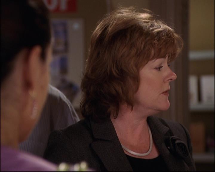 Charmed-Online_dot_net-8x01StillCharmedAndKicking1832.jpg Charmed-Online_dot_net-8x01StillCharmedAndKicking1832.jpg