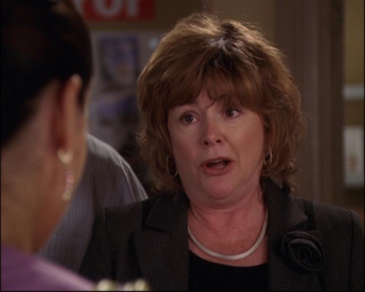 Charmed-Online_dot_net-8x01StillCharmedAndKicking1848.jpg Charmed-Online_dot_net-8x01StillCharmedAndKicking1848.jpg