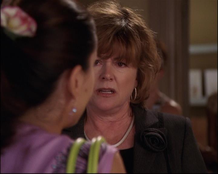 Charmed-Online_dot_net-8x01StillCharmedAndKicking1856.jpg Charmed-Online_dot_net-8x01StillCharmedAndKicking1856.jpg