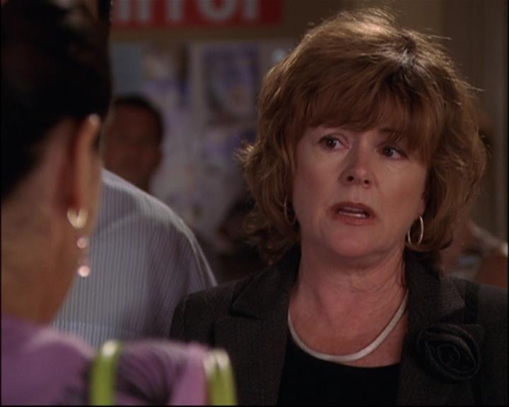 Charmed-Online_dot_net-8x01StillCharmedAndKicking1867.jpg Charmed-Online_dot_net-8x01StillCharmedAndKicking1867.jpg