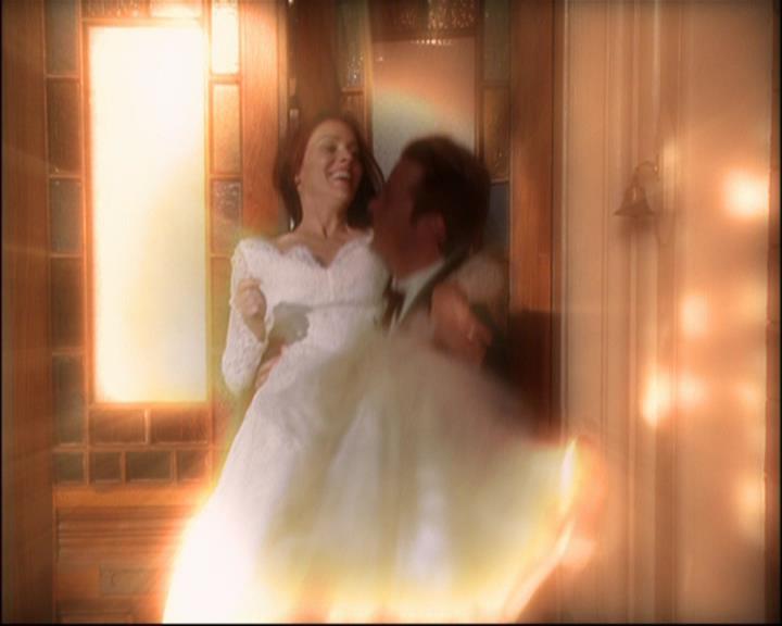 Charmed-Online_dot_net-8x01StillCharmedAndKicking1957.jpg