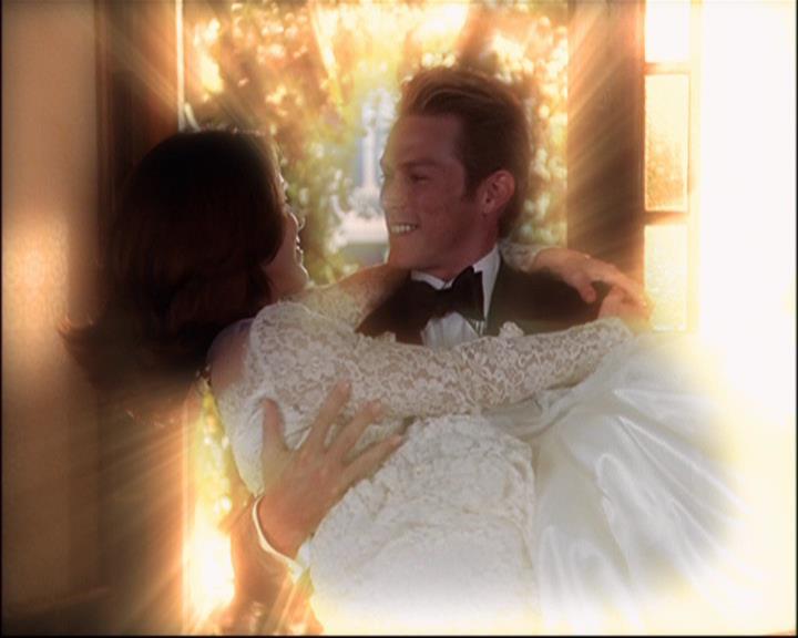 Charmed-Online_dot_net-8x01StillCharmedAndKicking1964.jpg