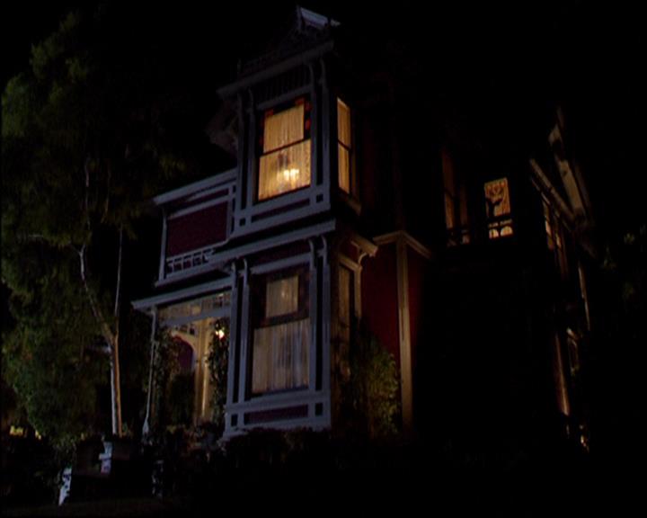 Charmed-Online_dot_net-8x01StillCharmedAndKicking2038.jpg Charmed-Online_dot_net-8x01StillCharmedAndKicking2038.jpg