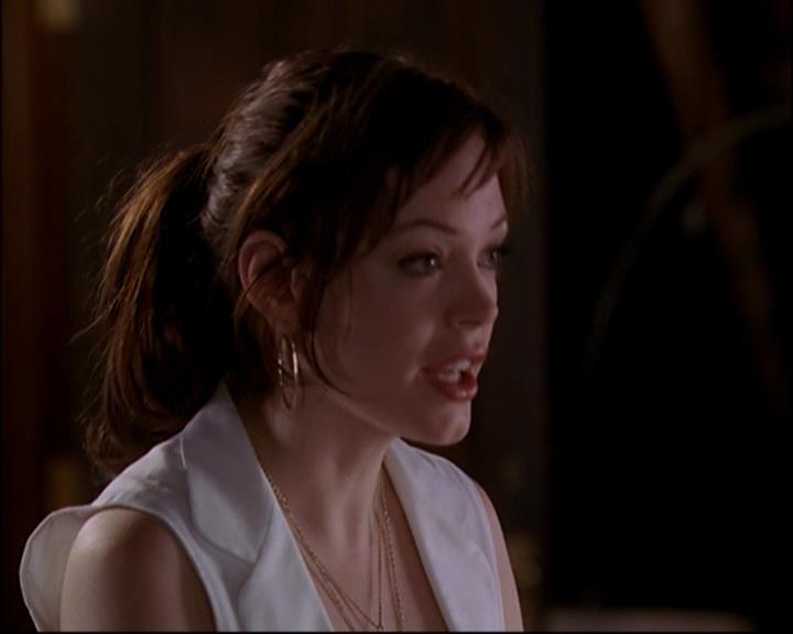 Charmed-Online_dot_net-8x01StillCharmedAndKicking2097.jpg