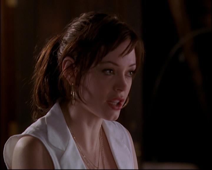 Charmed-Online_dot_net-8x01StillCharmedAndKicking2100.jpg Charmed-Online_dot_net-8x01StillCharmedAndKicking2100.jpg