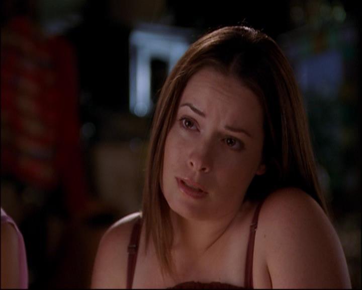 Charmed-Online_dot_net-8x01StillCharmedAndKicking2117.jpg