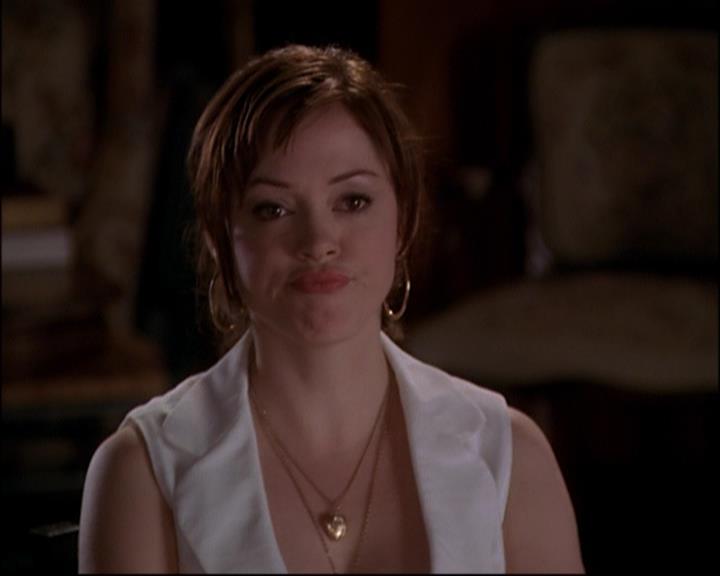 Charmed-Online_dot_net-8x01StillCharmedAndKicking2134.jpg