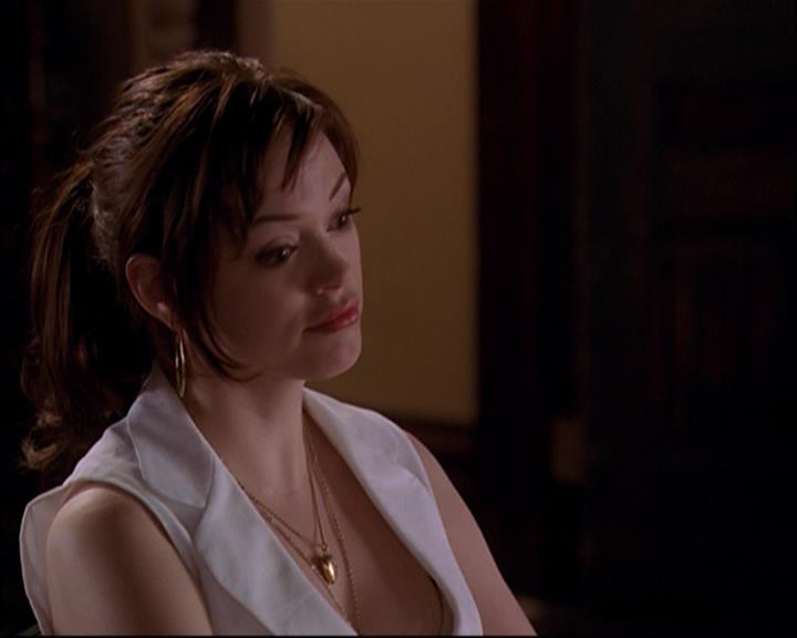 Charmed-Online_dot_net-8x01StillCharmedAndKicking2142.jpg